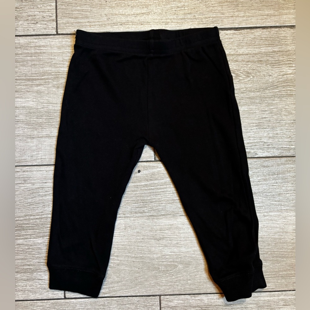 New Bundles Baby Place Black Infant pants size 18-24M
